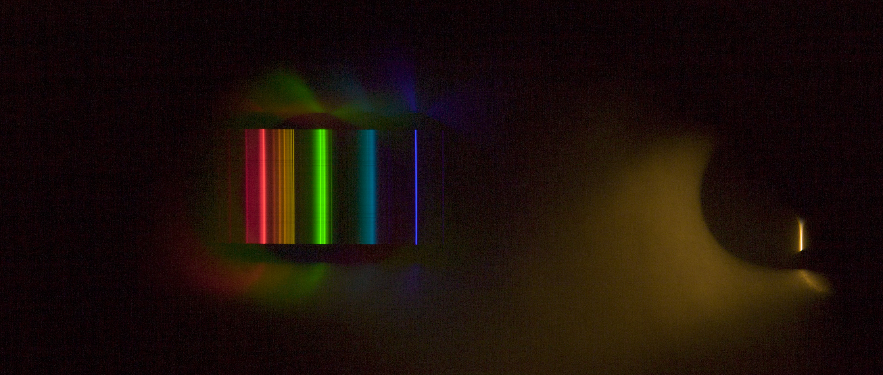 http://www.thomasmansencal.com/Sharing/Spectroscope/Philips_Softone_001.jpg